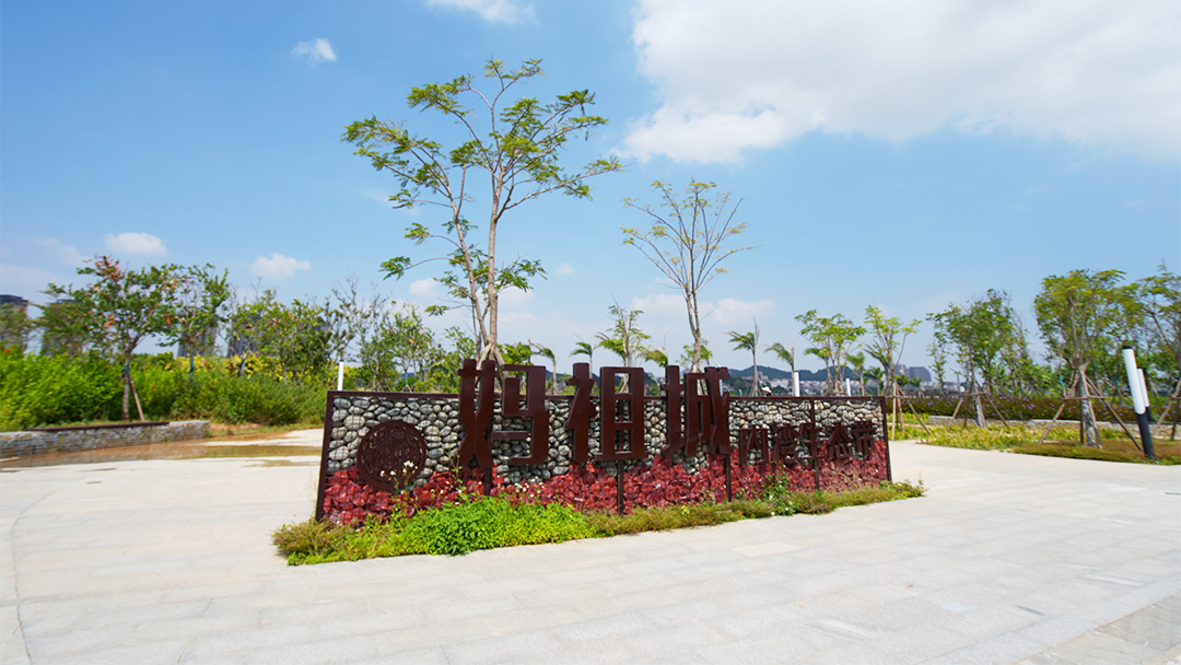 76LHXduMa2Inypqtl1PaIHFKfuM3iCAA8q9MMLTL